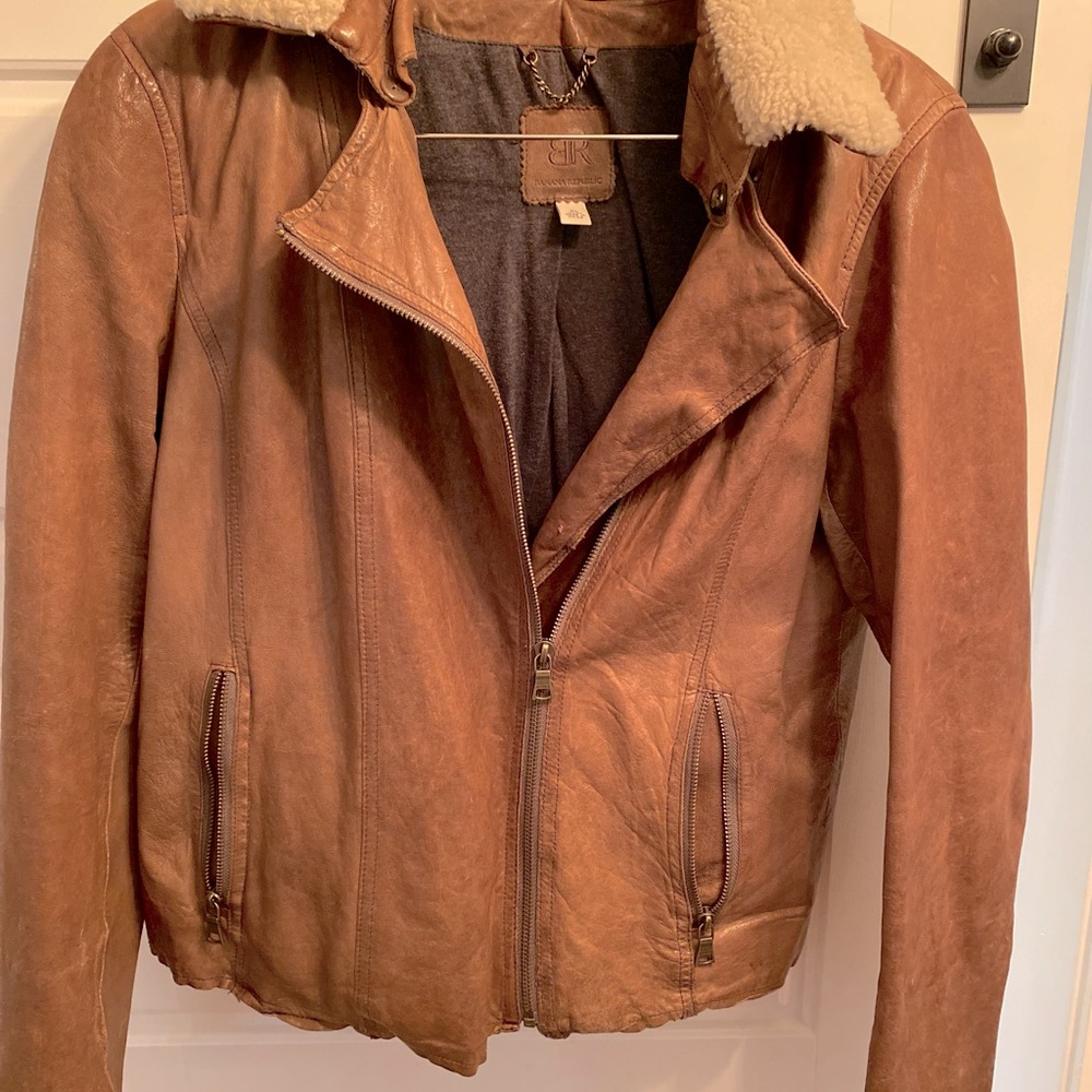 Women’s banana republic genuine leather jacket